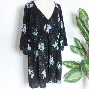 City Chic Ginza Black Blue White Floral V-neck Tie Elastic Waist 3/4 Sleeve 18